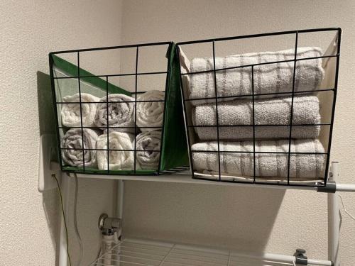 箱根湯本から一駅。大正〜昭和の家具に囲まれた、緑香るウッドテラスのある宿。高台から小田原の街を一望  箱根湯本から一駅。大正〜昭和の家具に囲まれた、緑香るウッドテラスのある宿。高台から小田原の街を一望