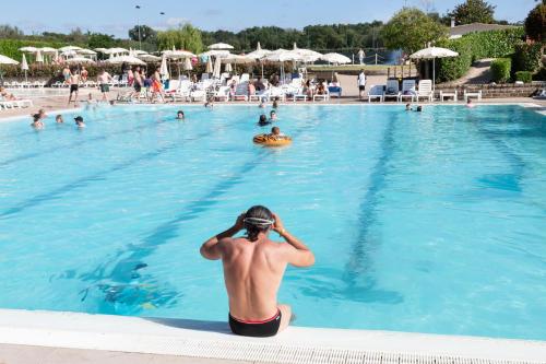 Fabulous Village - image 7