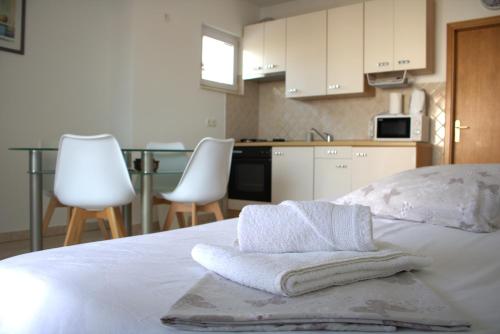 Andrea Apartments - image 10