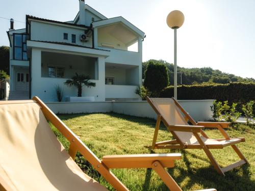 Three-Bedroom Villa image 5