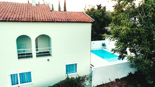 Three-Bedroom Villa image 3
