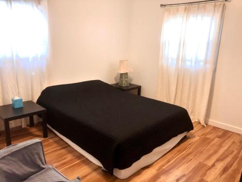 Homey 2 bedroom Apartment, Minutes from Everything! in Minneapolis, USA