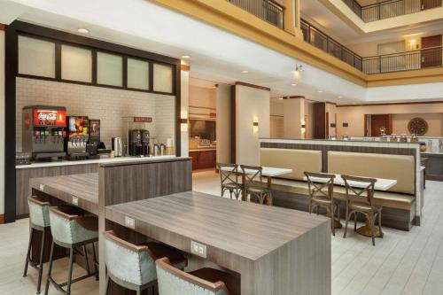 Embassy Suites by Hilton Denver International Airport