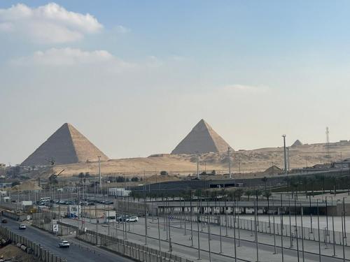 Royal Great Pyramid INN