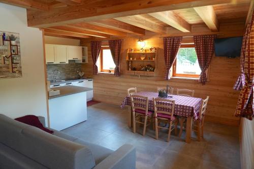 virtuve, Chalet Navauce in Raveo