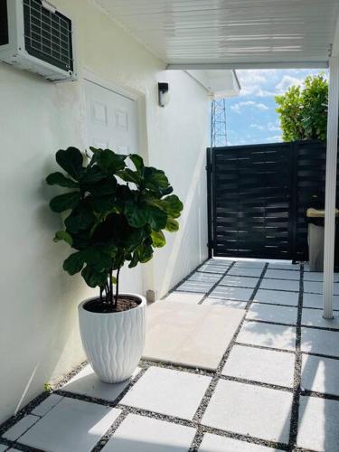 Alma Guest Suite in West Perrine