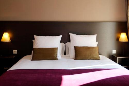 1 queen bed