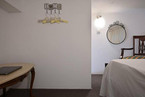 Seabreeze apartment in Palaio Faliro/ Netflix