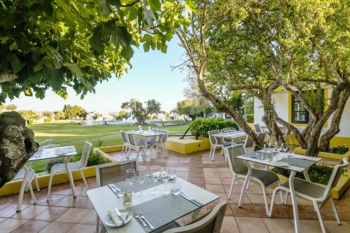 Restaurant, Pedras D'el Rei in Tavira