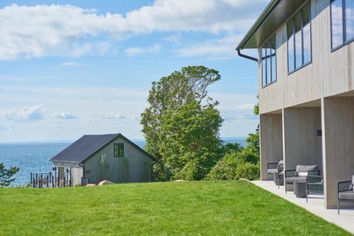 Hotel Moraine - image 14
