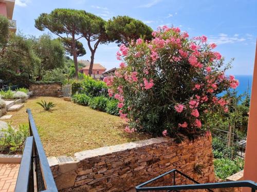 Giardino panoramico sul mare, un angolo di liguria