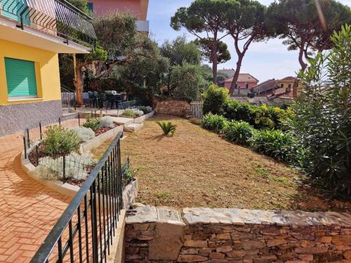 Giardino panoramico sul mare, un angolo di liguria