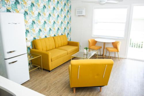 Sun Burst Inn - image 11