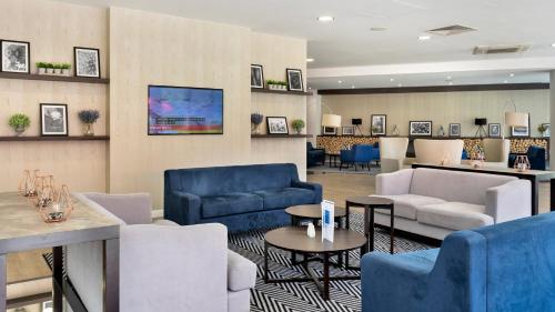Holiday Inn Express Leigh - Sports Village an IHG Hotel - image 12