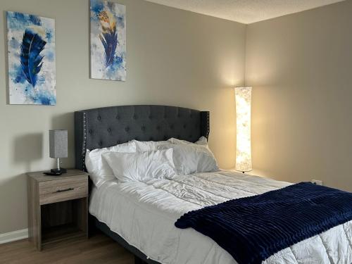 Cozy1 BDRM apartment Located In The Heart Of Downtown Oak Park by Glow & Explore in Oak Park, USA