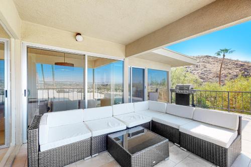 Panoramic Southridge Views Condo in Palm Springs, USA