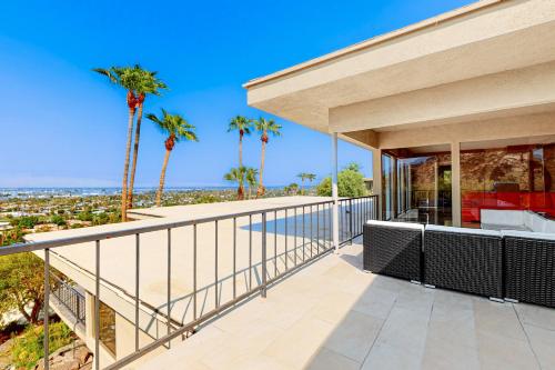 Panoramic Southridge Views Condo in Palm Springs, USA