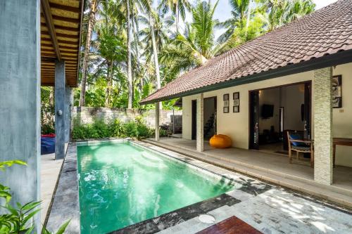 VILLA Surya 3 rooms , waterpool, near the ocean