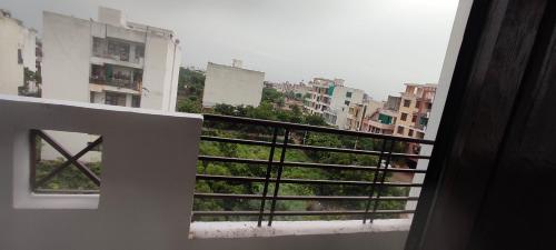 2BHk private flat (TF), Nr Airport, 2 double Beds