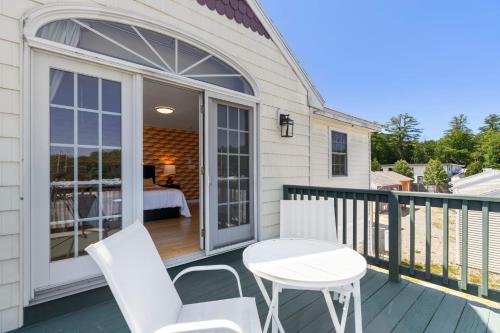 balkon/terras, Wagon Wheel Motel in Saco