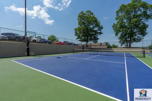1BR Walk-In Condo at Pointe Royal - 2 Pools - FREE ATTRACTION TICKETS INCLUDED -PR42-16 in Branson, USA