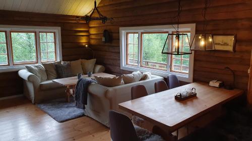 Cozy log cabin at beautiful Nystølsfjellet