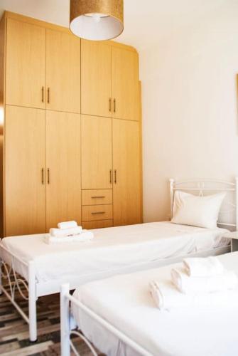 Your Athens Getaway: Stylish Apt in Athens