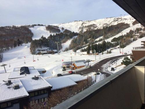 Appartement Superbesse au pieds des pistes 1 chambre - Apartment - Besse-et-Saint-Anastaise