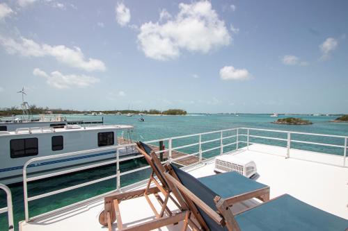 Surrounding environment, St Francis Resort in Long Island