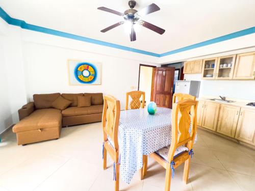 Apto. C-17, Residencial Las Palmeras