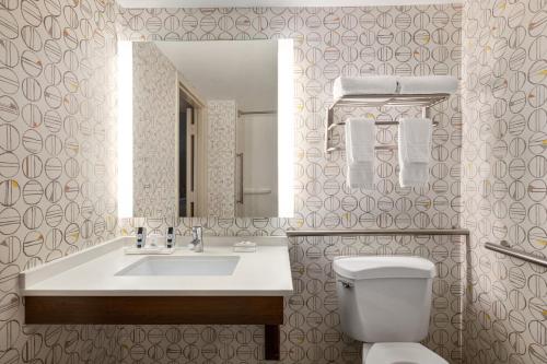 Holiday Inn Orlando International Airport by IHG in Orlando, USA