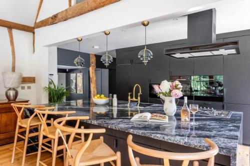 The Lakeside Viewing Gallery - From £900 Per Night in Sonning Eye