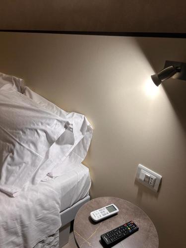 Large Double Room image 6