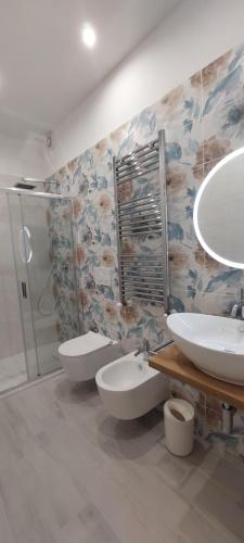 Double Room with Balcony image 1