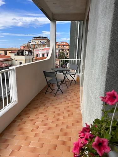 Queen Room with Balcony room in L'Étoile luxury b&b