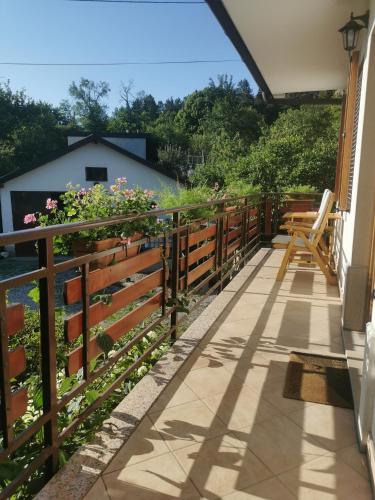 Balkons/terase, Farm Stay Pri Cepčovih (Farm Stay Pri Cepcovih) in Golac