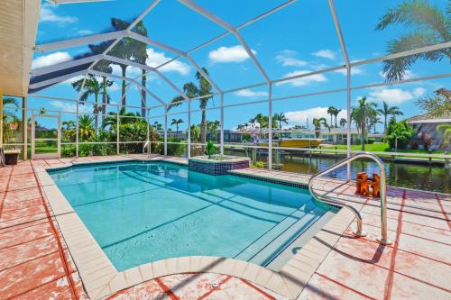 Quiet and relaxing waterfront paradise with direct access to the Gulf of Mexico, Villa Just for Sun thumb 2