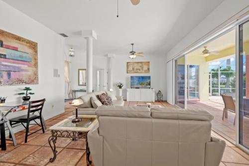 Quiet and relaxing waterfront paradise with direct access to the Gulf of Mexico, Villa Just for Sun thumb 3