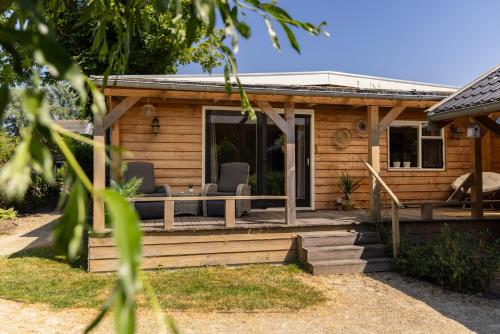 Gezellig ruim landelijk huisje aan het water