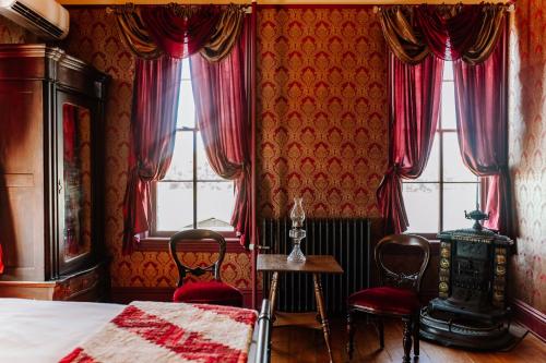 White House Hotel - image 13