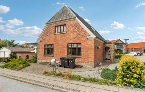  Nice Home In Bedsted Thy With 5 Bedrooms And Wifi, Pension in Bedsted Thy bei Svankjær