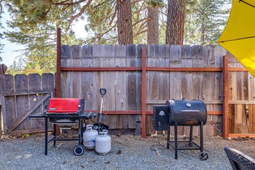 Pinecrest Dodge Ridge Cabin Shared Outdoor Space