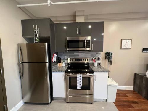 302 Comfy Cabin 1BD with city view in Center city in Philadelphia, USA