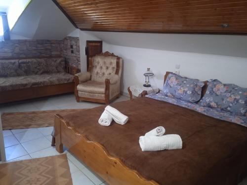 1 double bed, 1 sofa bed