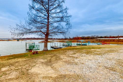 Answered Prayers & Bunk House in Shay, USA