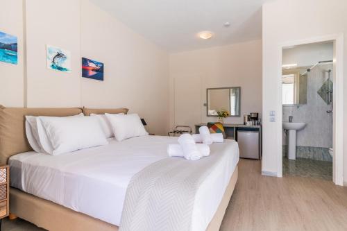 Cape Blue Suites