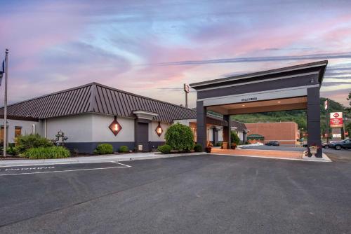 Best Western Plus Bridgeport Inn - Hotel - Bridgeport