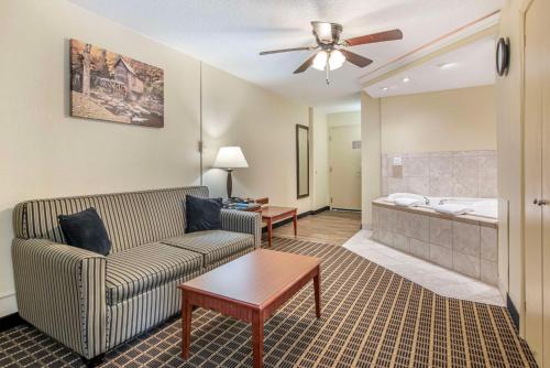 Best Western Plus Bridgeport Inn