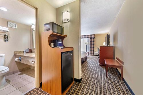 Best Western Plus Bridgeport Inn