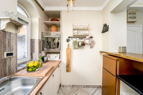 French House - image 4